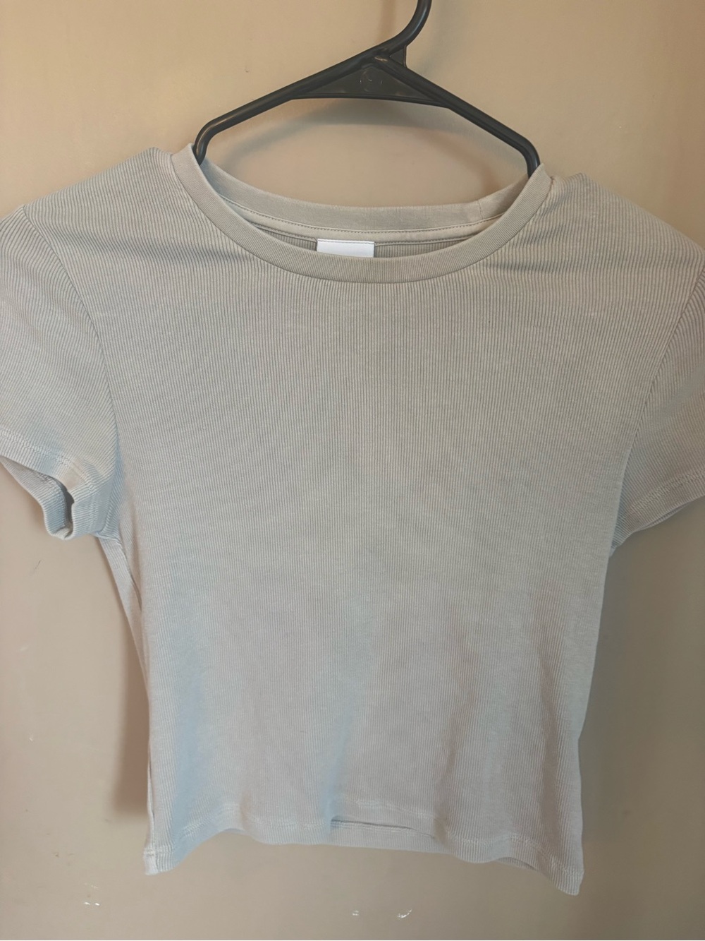 TNA Women's Short Sleeve Crewneck Tee in Light Gray